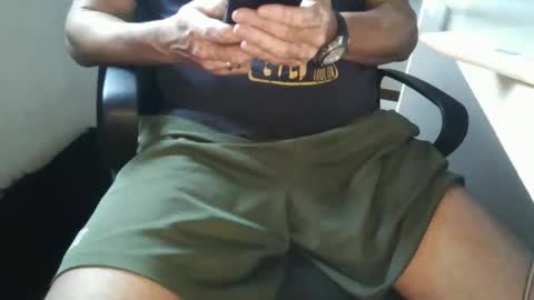 Snapshot of domruanjf chatting on October 13, 2025, 5:57 pm Dom Ruan CF online show from October 13, 2025, 5:57 pm