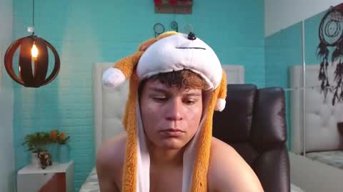 Snapshot of dondanys chatting on October 15, 2025, 7:58 pm dondanys online show from October 15, 2025, 7:58 pm