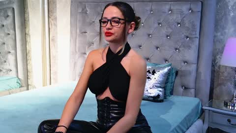 Donna online show from December 14, 2024, 6:52 pm