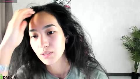 Aura online show from September 20, 2025, 3:51 am