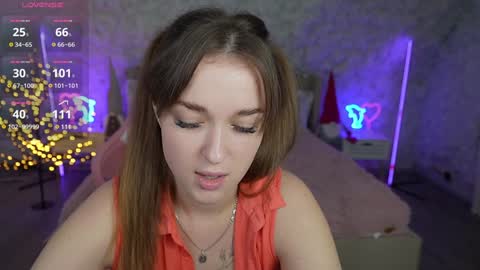 DONNA online show from December 5, 2024, 8:33 pm