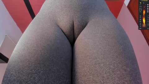 Snapshot of donnapaul_ chatting on January 27, 2025, 12:26 pm Paula DiazGMT-5 0730 - 1400 online show from January 27, 2025, 12:26 pm