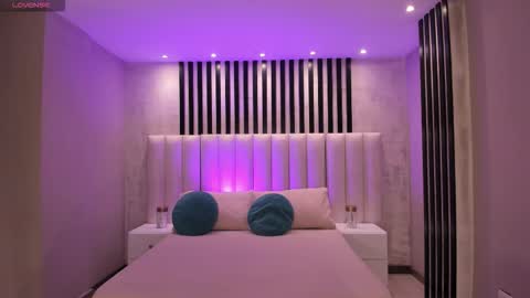 Snapshot of donnastonne chatting on September 30, 2025, 3:33 am Donna Stonne online show from September 30, 2025, 3:33 am