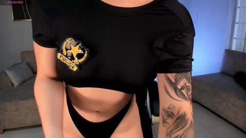 Snapshot of donnastonne chatting on October 31, 2025, 9:16 pm Donna Stonne online show from October 31, 2025, 9:16 pm