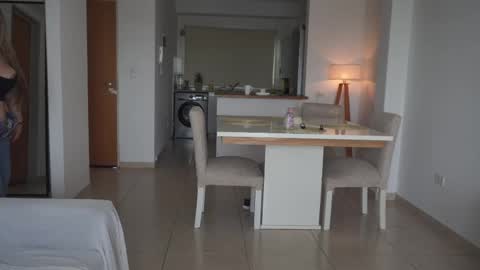 Donatella online show from October 17, 2025, 12:30 pm