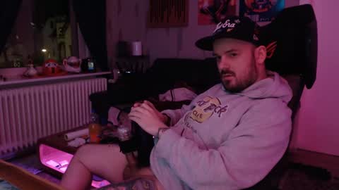 doomsy_minatozaki online show from February 5, 2025, 5:31 pm