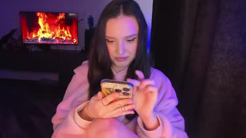 Snapshot of doracharmer chatting on May 5, 2026, 2:14 pm Dora Charmer online show from May 5, 2026, 2:14 pm