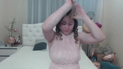 Snapshot of dorasuun chatting on February 23, 2025, 7:44 am dorasuun online show from February 23, 2025, 7:44 am