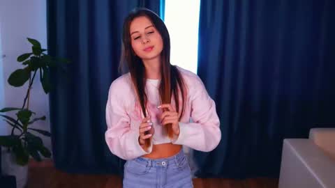 Snapshot of dorettaswitalski chatting on February 16, 2026, 8:10 am Hanna online show from February 16, 2026, 8:10 am