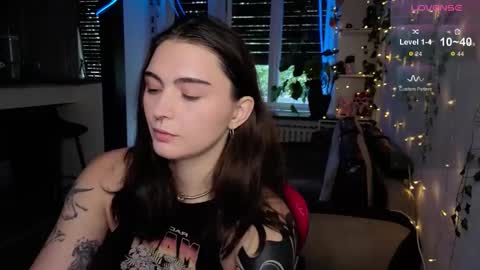 Alice online show from October 1, 2025, 6:19 am