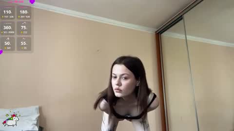 Lauren online show from July 17, 2026, 7:37 am