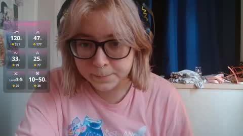 Lola online show from October 29, 2025, 7:32 am