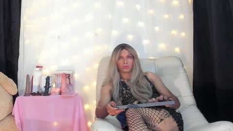 Nicolle online show from December 31, 2024, 9:10 am