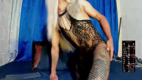 Snapshot of dorian_lev chatting on October 8, 2025, 7:55 pm Nicolle online show from October 8, 2025, 7:55 pm