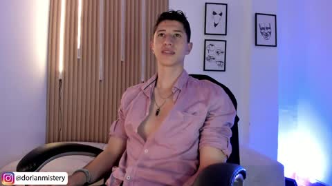 Snapshot of dorian_mystery chatting on May 22, 2026, 2:33 pm dorian_mystery online show from May 22, 2026, 2:33 pm