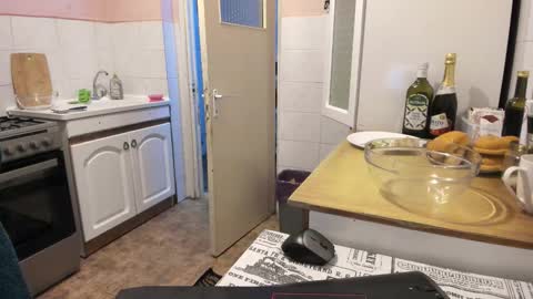 menu  below online show from March 21, 2026, 3:04 pm