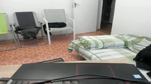 Snapshot of doriancretu95 chatting on April 7, 2026, 1:00 pm menu below online show from April 7, 2026, 1:00 pm