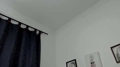 Dorian Fenix online show from December 14, 2025, 11:09 pm