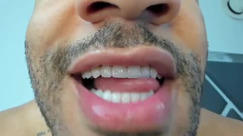 Dorian Fenix online show from February 2, 2026, 10:41 pm