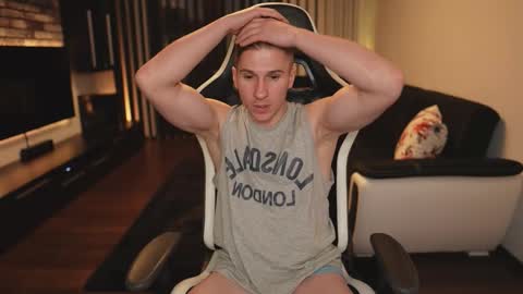 Dorian Reyes online show from December 18, 2025, 12:17 am