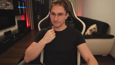 Dorian Reyes online show from February 7, 2026, 12:47 am