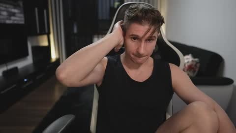 Dorian Reyes online show from May 5, 2026, 10:18 pm