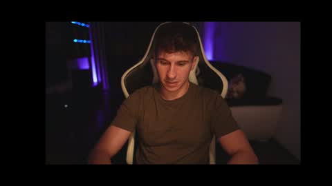 Dorian Reyes online show from August 6, 2026, 12:45 am