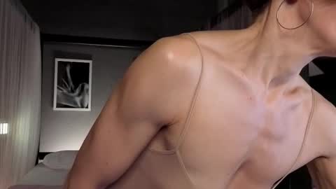 Snapshot of dorothy_meyer chatting on October 18, 2025, 3:42 am Dorothy Next stream on Monday at 3am-9am online show from October 18, 2025, 3:42 am