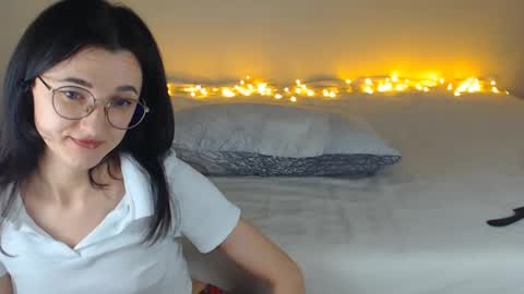 Snapshot of dorotty_ chatting on December 5, 2024, 1:36 am Your Dorotty online show from December 5, 2024, 1:36 am