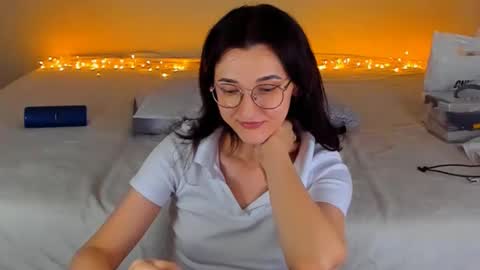 Snapshot of dorotty_ chatting on December 28, 2024, 4:30 am Your Dorotty online show from December 28, 2024, 4:30 am