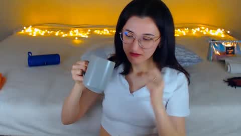 Snapshot of dorotty_ chatting on February 6, 2025, 1:16 am Your Dorotty online show from February 6, 2025, 1:16 am