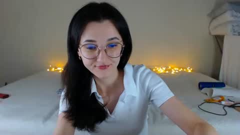 Snapshot of dorotty_ chatting on March 2, 2025, 12:09 am Your Dorotty online show from March 2, 2025, 12:09 am