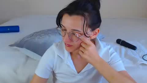 Snapshot of dorotty_ chatting on September 10, 2025, 2:55 am Your Dorotty online show from September 10, 2025, 2:55 am