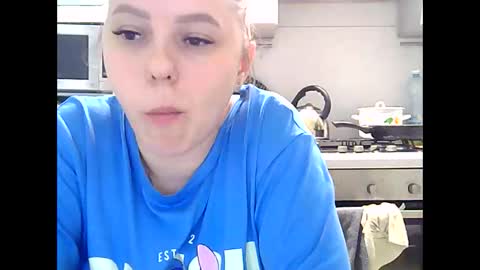 Dorrie Ann online show from December 7, 2024, 7:10 pm