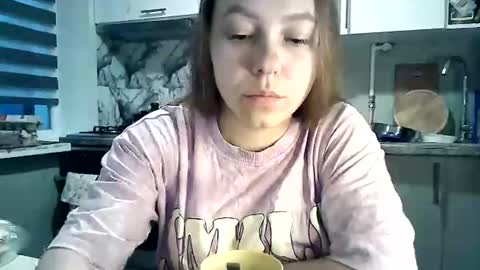 Snapshot of dorrie_ann chatting on November 24, 2025, 5:18 am Dorrie Ann online show from November 24, 2025, 5:18 am