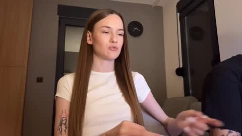 Snapshot of double_sun chatting on September 17, 2025, 7:26 pm Alice and Mark online show from September 17, 2025, 7:26 pm