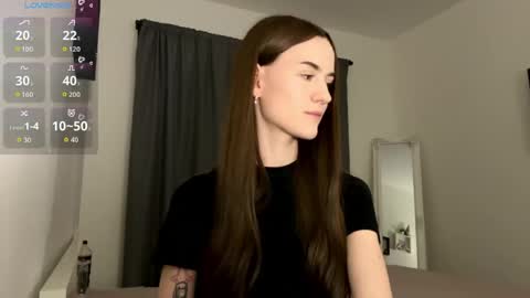 Snapshot of double_sun chatting on April 26, 2026, 7:11 pm Alice and Mark online show from April 26, 2026, 7:11 pm