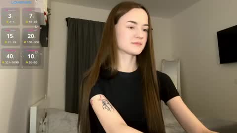 Snapshot of double_sun chatting on May 4, 2026, 7:43 pm Alice and Mark online show from May 4, 2026, 7:43 pm