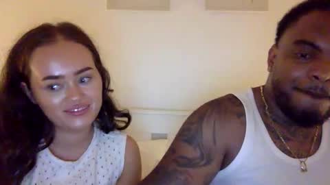 doubletrouble9498 online show from October 5, 2025, 12:53 am
