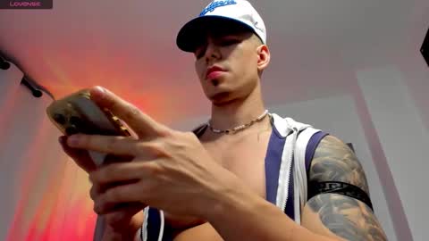 Snapshot of douglassafado chatting on December 1, 2025, 3:33 am Douglas Safado online show from December 1, 2025, 3:33 am