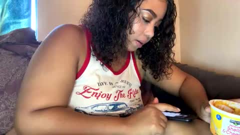 Snapshot of dove_love22 chatting on October 26, 2025, 3:51 pm dove_love22 online show from October 26, 2025, 3:51 pm