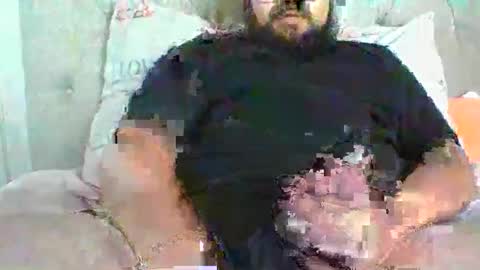 Snapshot of dpenguino chatting on November 1, 2025, 10:06 am Dpenguino online show from November 1, 2025, 10:06 am