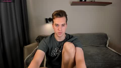 Snapshot of dr_your_dream chatting on October 16, 2025, 8:43 pm Mervin online show from October 16, 2025, 8:43 pm