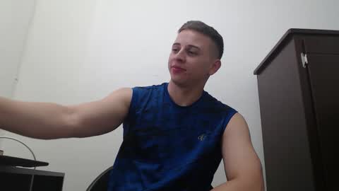 draco_boy2000 online show from October 7, 2025, 10:07 pm