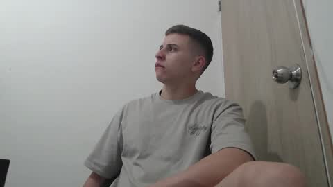 draco_boy2000 online show from October 29, 2025, 9:05 pm