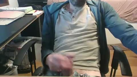 dragonflyy83 online show from February 5, 2026, 12:43 pm