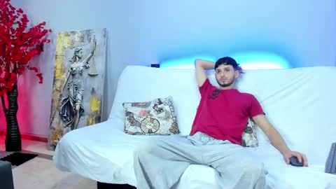 Drake and Zara online show from April 29, 2026, 1:37 pm