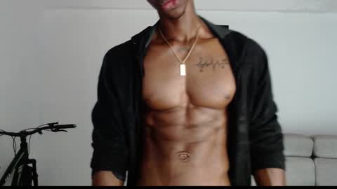 Drake 23 online show from March 1, 2026, 4:42 pm