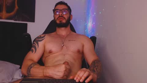 Snapshot of drake_cole11 chatting on December 9, 2024, 4:05 pm drake_cole11 online show from December 9, 2024, 4:05 pm