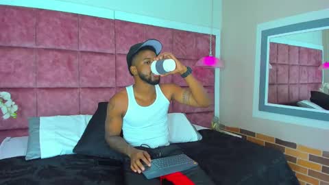 Snapshot of drake_nassir4 chatting on December 4, 2024, 3:15 am ---Drake--- online show from December 4, 2024, 3:15 am